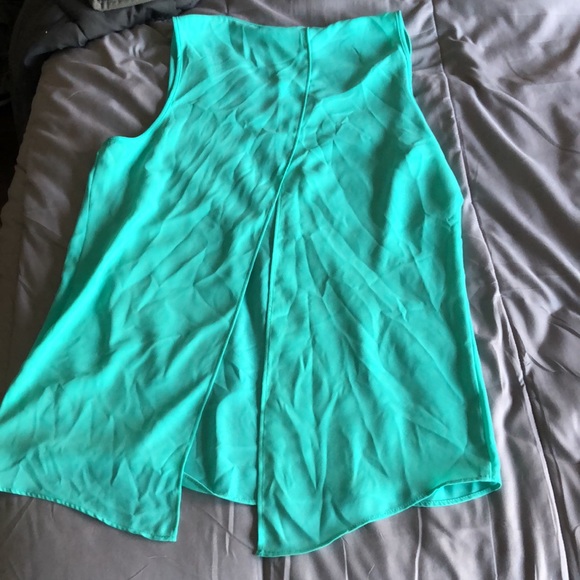 Express Top - Picture 2 of 3